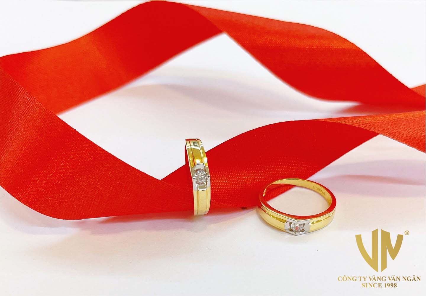 Nhẫn cưới 